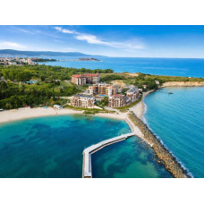 Двухкомнатная квартира с видом на бассейн в комплексе Royal Sun, Солнечный